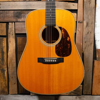 Martin HD-28, 2002 image 3