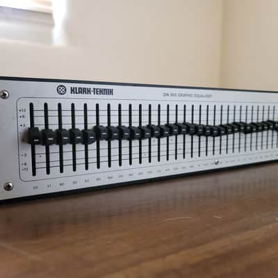 Klark Teknik DN300 30-Band Graphic Equaliser EQ Vintage Rack Unit Tested & Working image 1