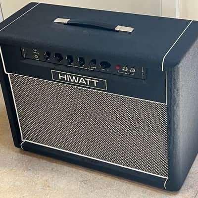 Hiwatt Custom Studio Stage MKIII 20/40W 2x12 Combo image 4