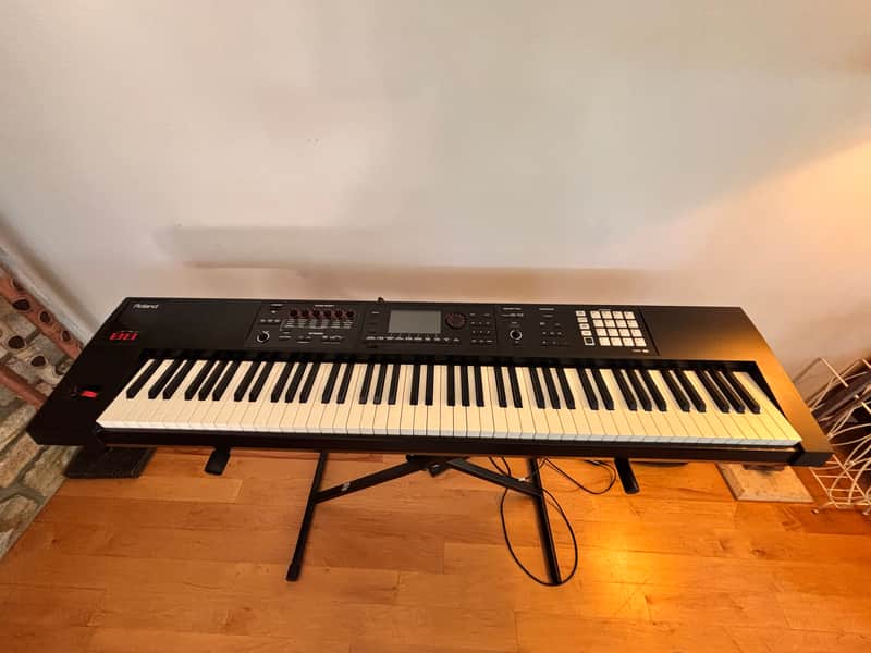 Roland FA-08 88-Key Music Workstation 2014 - Present - Black image 1