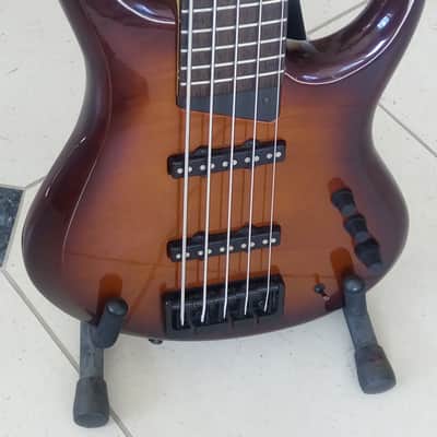 MTD Michael Tobias Grendel 5 V Bass; Bart Pre & Single Coils, 35" Scale, Czech,Clean! image 5