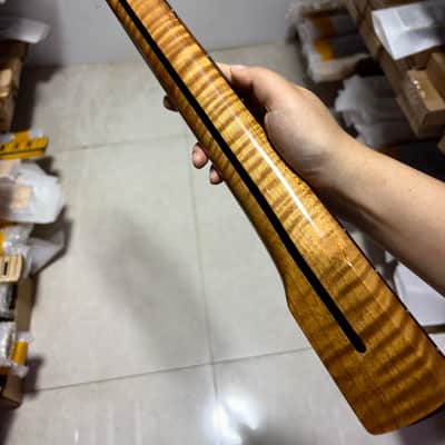 22frets Roasted flame Maple guitar neck Rosewood fingerboard 25.5 inch Bone nut gloss hole：10mm image 10