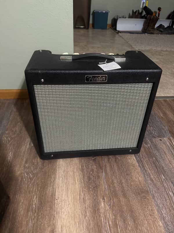Fender Blues Jr - Black image 1