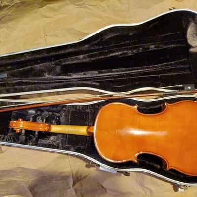 Lewis Model 100 sized 4/4 violin. Germany, Very Good Condition, w/ Case & Bow image 3