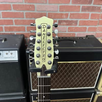 Danelectro Vintage 12-String Vintage White image 6