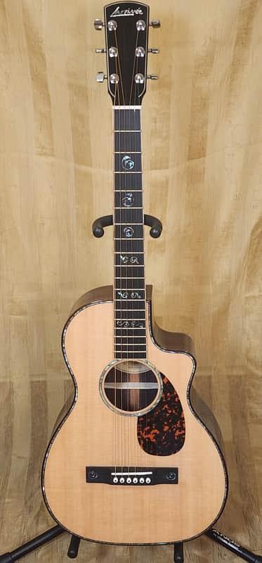 Larrivee PV10 Deluxe Series 2026 - Natural Gloss