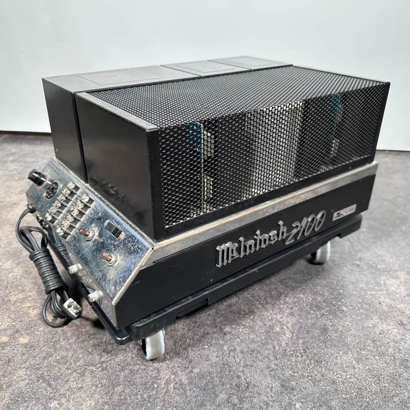 McIntosh MC2100 105-Watt Stereo Solid State Power Amplifier