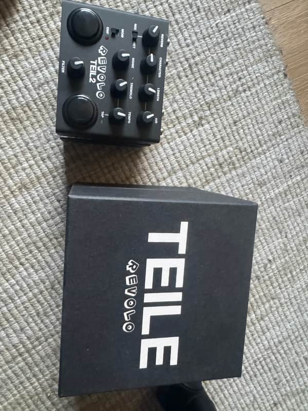 Teile Revolo 2025 - Black image 1