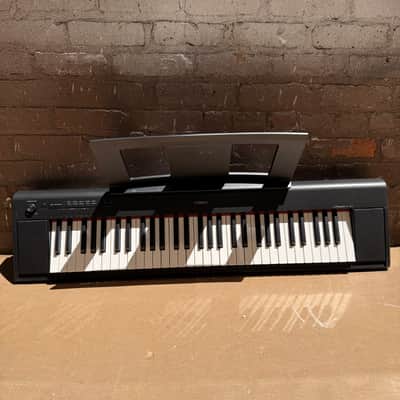 Yamaha Piaggero NP-12 61-Key Portable Digital Piano Bundle w/ Pedal, Bench & Power Supply image 2