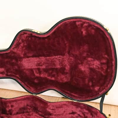 Gretsch G6241 16-inch Deluxe Hollowbody Electric Hardshell Case CG01RNT image 11