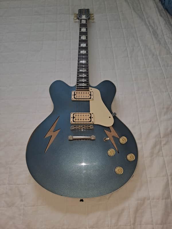 Rock N Roll Relics Lightning image 1
