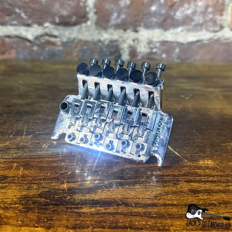 Floyd Rose Tremolo Bridge 32 Locking Tremolo Tailpiece (2010s - Chrome) image 1