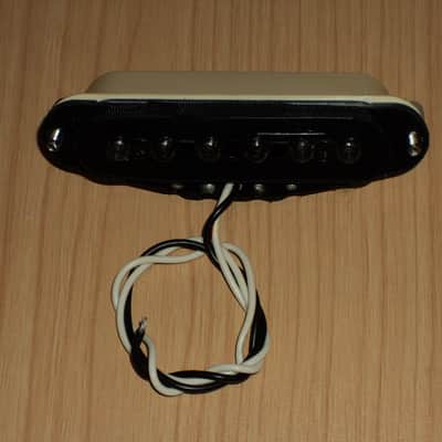 Fender Hot Noiseless Stratocaster Pickup, Aged White, 10.4k DCR image 3