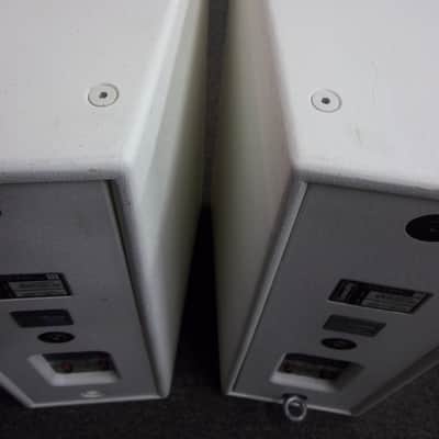 Community Solutions SLS 920 3 Way Professional Grade Loudspeakers White Set of 3 image 12