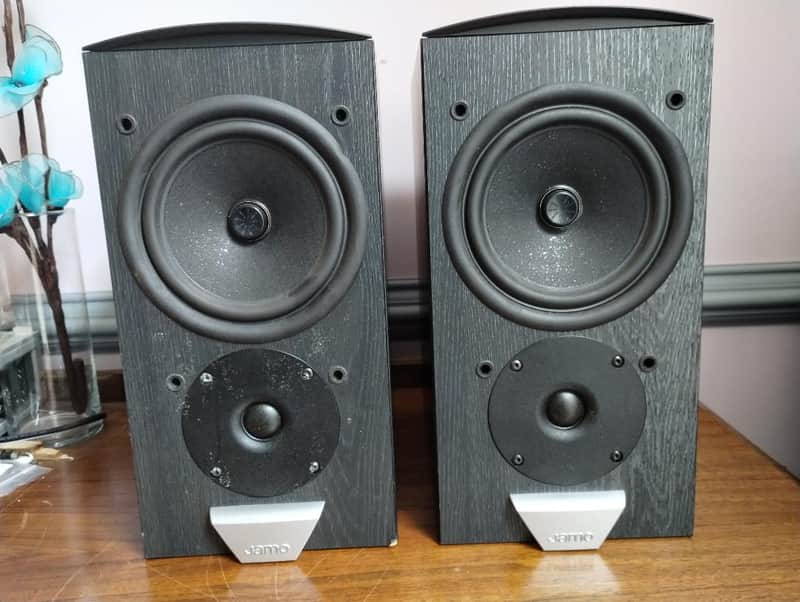 Jamo E800 bookshelf speakers with Jamo SW300 II subwoofer in very good condition - 2000's image 1