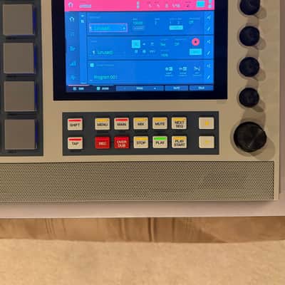 Akai MPC Live II Standalone Sampler / Sequencer Retro Edition 2020 - Present - Grey image 5