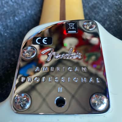 Fender American Professional II Stratocaster RW Rosewood 2021 Olympic White US210067246 image 8
