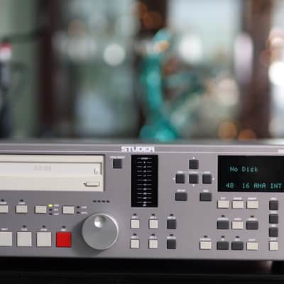 Studer D424-2 MO Recorder image 3