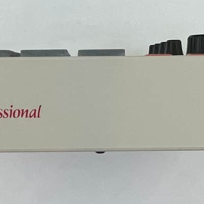 Akai MPC One Standalone MIDI Sequencer Retro Edition 2021 - Present - Grey image 5