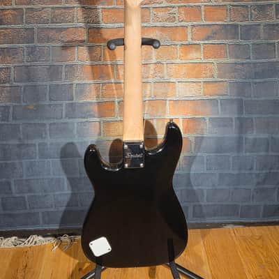 Squier Mini Stratocaster V2 Laurel Fretboard Black image 12