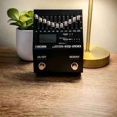 Boss EQ-200 Equalizer image 1