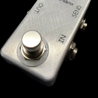 ギター MOOER GEC438 EFFECTS LOOP SYSTEM MOOER GEC438 EFFECTS LOOP SYSTEM