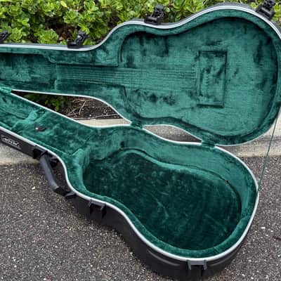 SKB 1SKB-20 Deluxe Molded Jumbo Acoustic/Archtop Electric Guitar Case Black 2010s - Black image 2