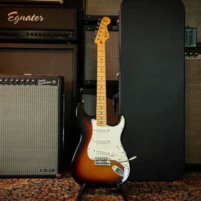 Fender Standard Stratocaster – Brown Sunburst – Maple Fingerboard – Very Good Condition image 2
