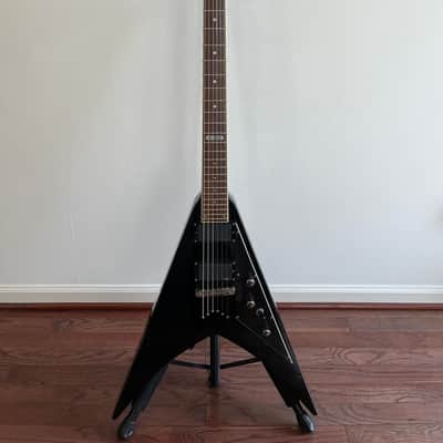 ESP LTD V300 2011 EMG 81/60 with ESP Hard Case image 2