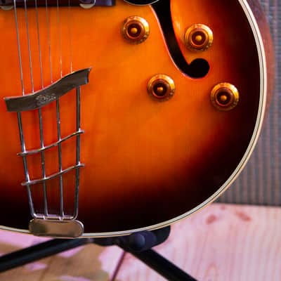 Hofner Vice President 2002 - Sunburst image 8