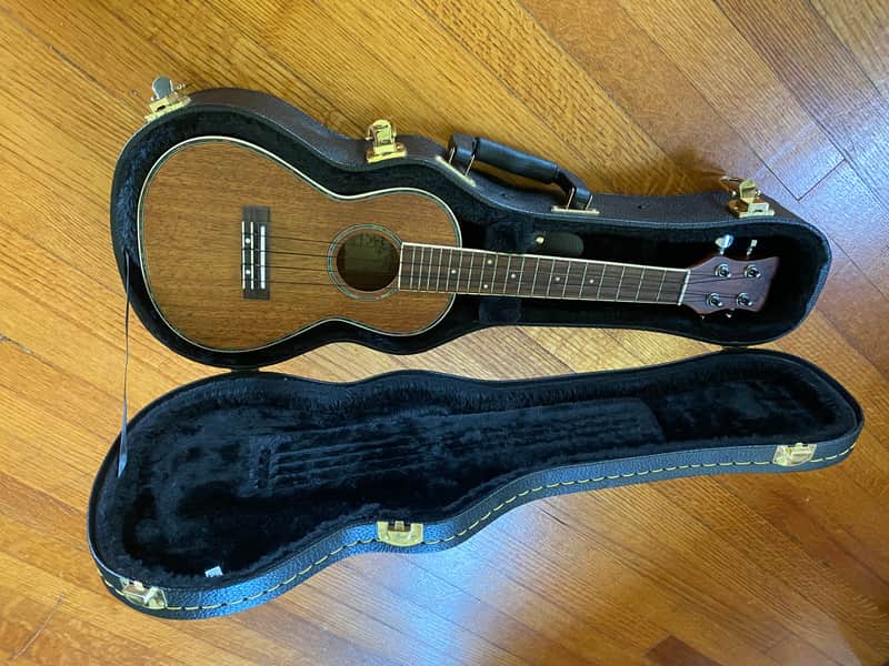 Kohala K2-c concert sized uke ukulele with hard case, tuner, pitch pipe, capo image 1