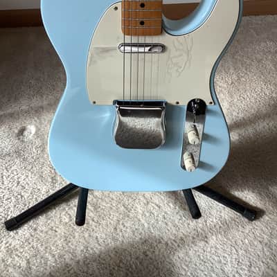 Fender Vintera '50s Telecaster with Maple Fretboard 2019 - Present - Sonic Blue image 2