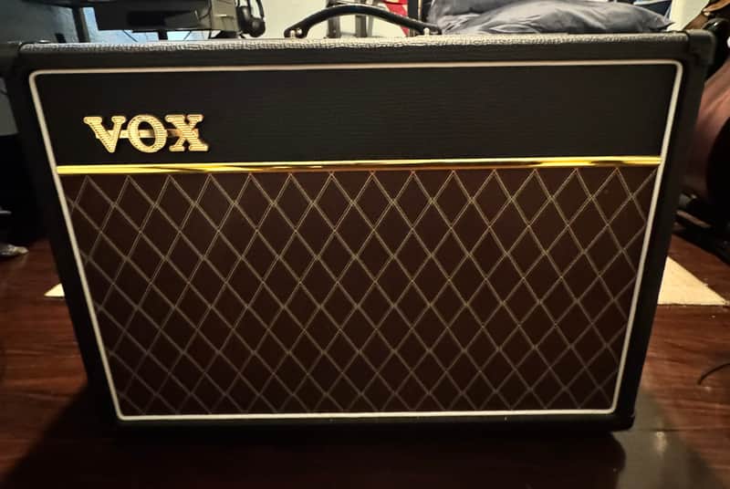 Vox AC15C1 Custom 2-Channel 15-Watt 1x12" Guitar Combo image 1