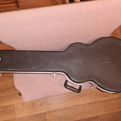 SKB Molded Case for 335 style guitar 2000s image 2