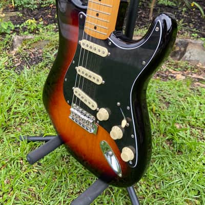 Fender Vintera II Stratocaster 70s 2025 - Sunburst image 3