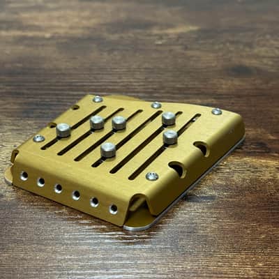 Hardtail Behind Bridge Tuner for Jazzmaster and Jaguar Guitars - Gold Anodized image 2
