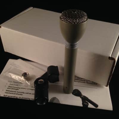 Brand New Electro-Voice 635A Dynamic Omnidirectional Microphone with Mic Clip(Electrovoice,EV,635 A) image 2