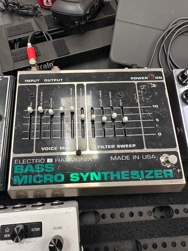 Electro-Harmonix Bass Micro Synthesizer