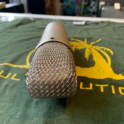 RODE NT1-A Large Diaphragm Cardioid Condenser Microphone 2002 - Present - Silver image 4