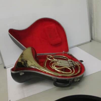 Getzen Caravelle Single French Horn, USA, with case and mouthpiece, Dented image 18