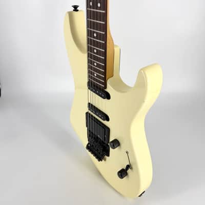 1990 Charvel 375 Deluxe – Pearl White image 6