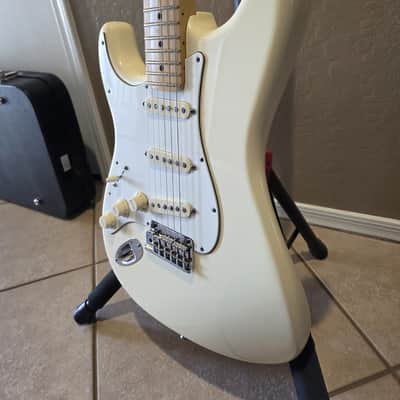 Left-Handed 2012 American Standard Fender Stratocaster lefty image 3