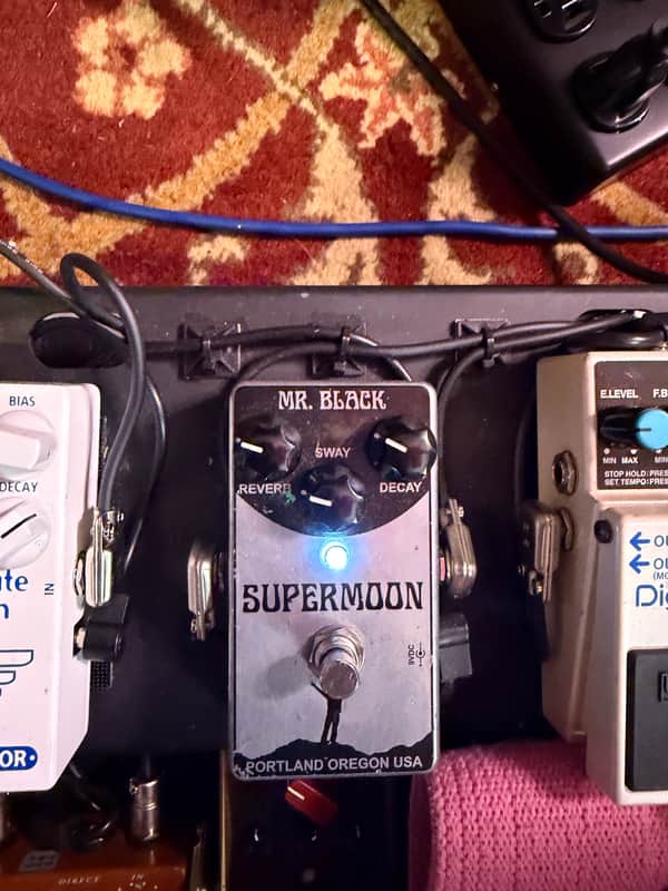 Mr. Black Supermoon