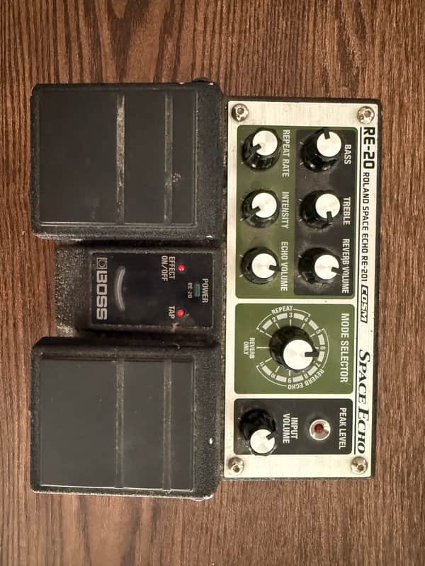 Boss RE-20 Space Echo