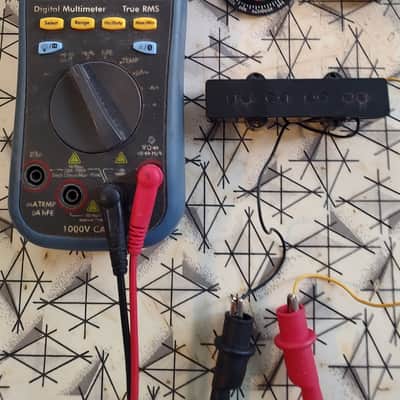 Squier Jazz Bass Pickups and Bridge image 4