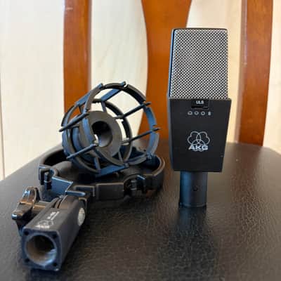 AKG C414 B ULS Large Diaphragm Multipattern Condenser Microphone