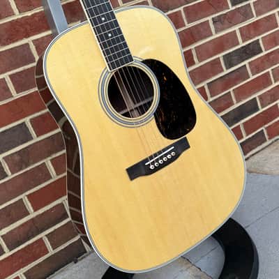 Martin D-35, Spruce Top, East Indian Rosewood Back & Sides, Ebony Bridge & Fretboard, Hardshell Case image 3