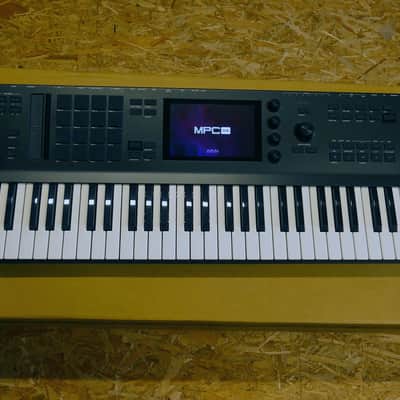 Akai MPC Key 61 Standalone Workstation Synthesizer imagen 1