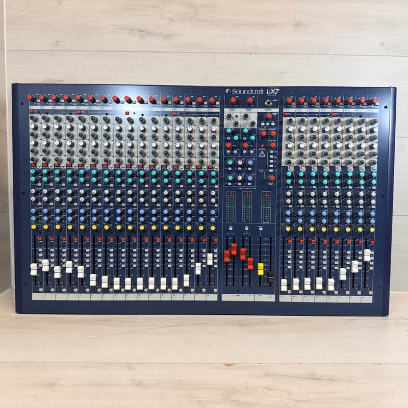 Soundcraft LX7ii 24-Channel 4-Bus Analog Mixer Console 2010's image 1
