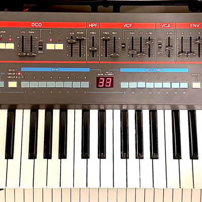 Roland Juno-106 61-Key Programmable Polyphonic Synthesizer 1984 - 1985 - Black